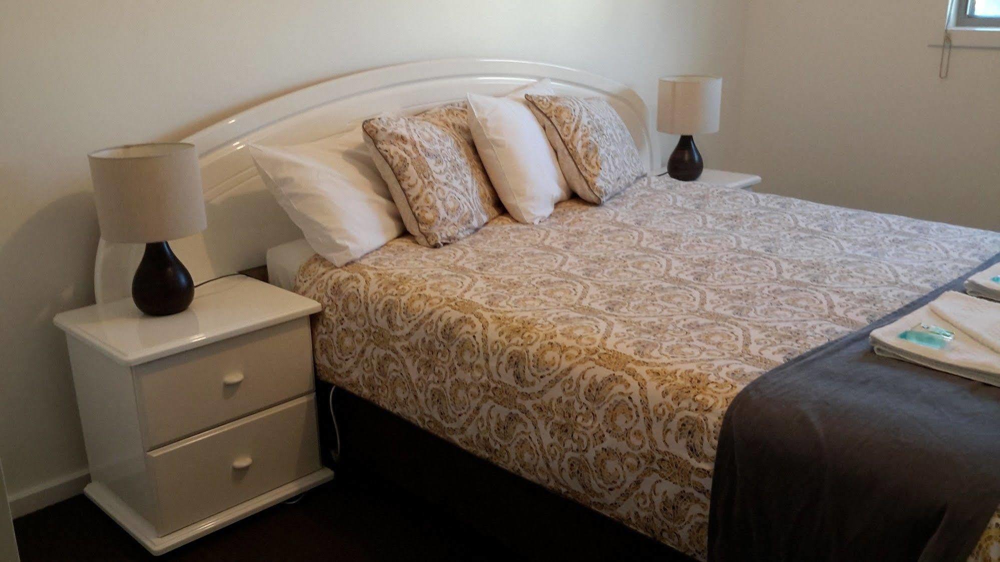 East Devonport Bay View Holiday Village מראה חיצוני תמונה